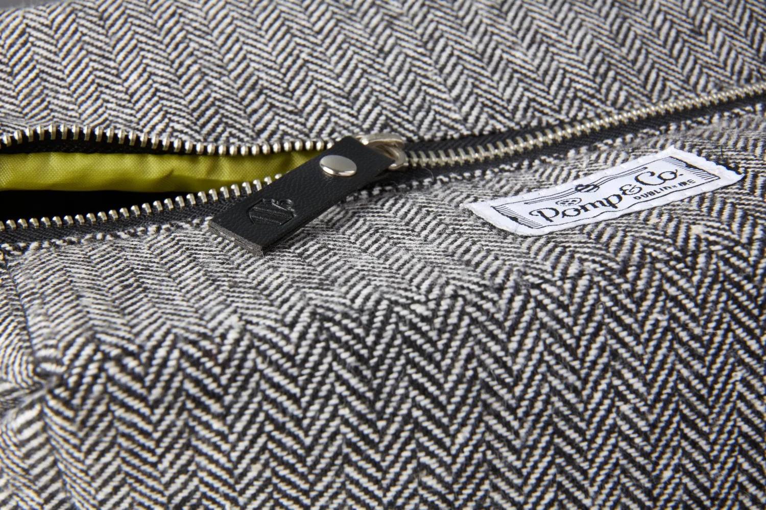Pomp & Co Dopp Kit necessär tweed fiskben