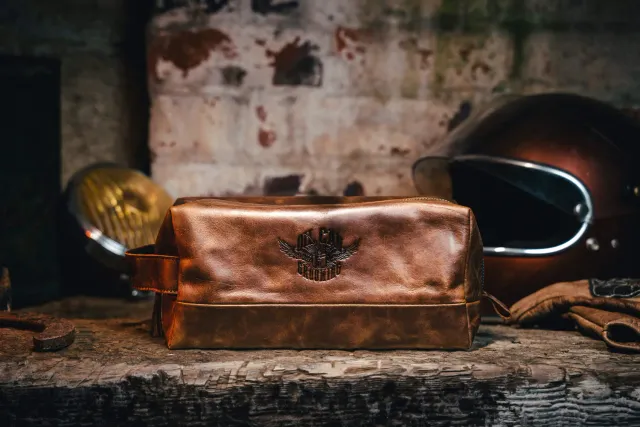 Oil Can x Duke & Sons Wash Bag necessär brun läder
