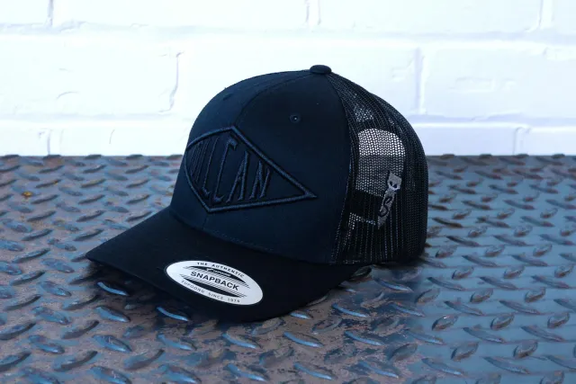 Oil Can Thousand Miles truckerkeps svart snapback