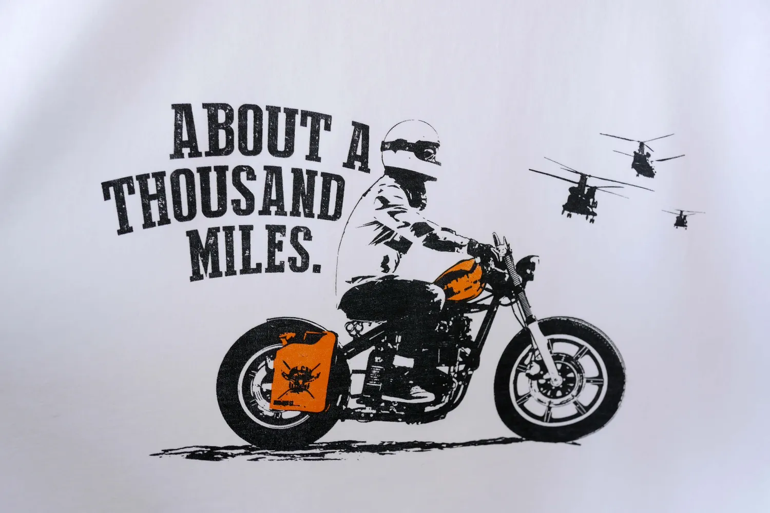 Oil Can Grooming About a Thousand Miles t-shirt vit ekologisk