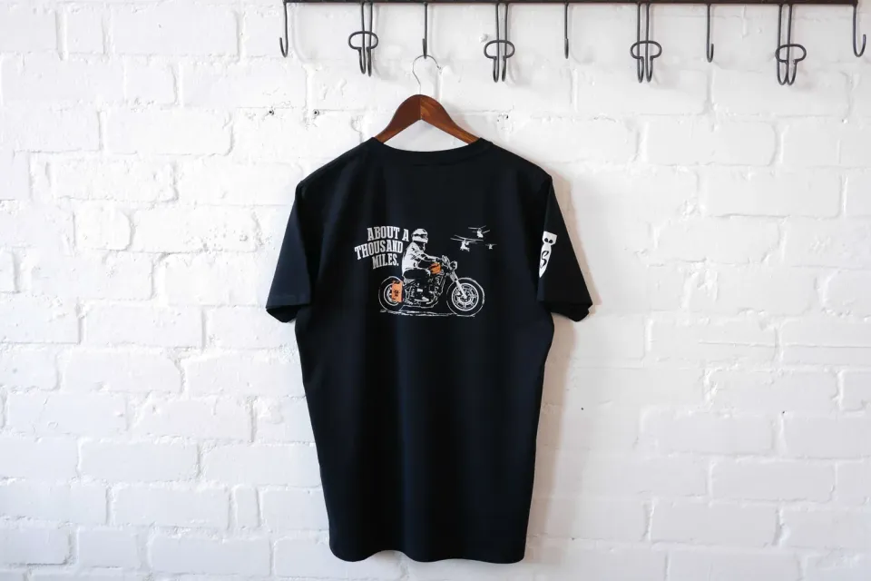 Oil Can Grooming About a Thousand Miles t-shirt svart tung